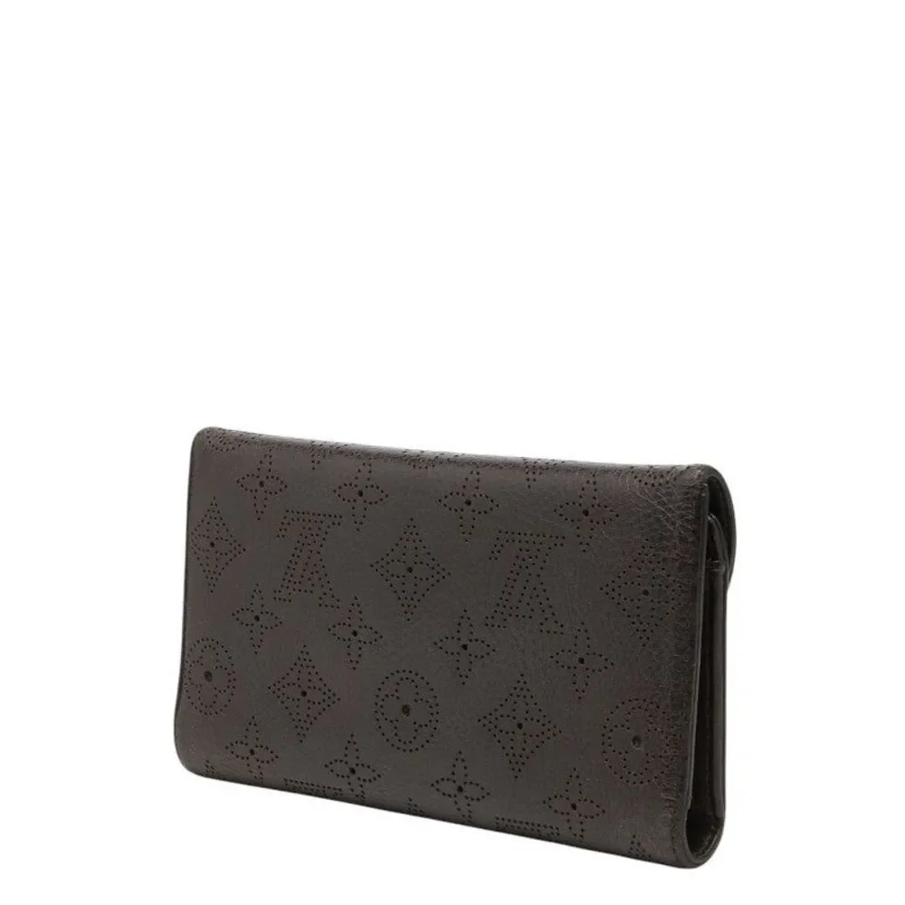 Louis Vuitton delivery duty